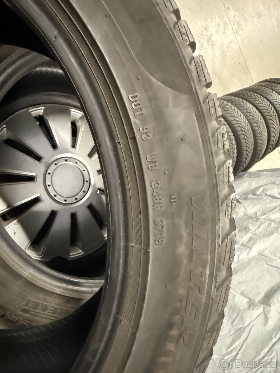 prodám zimní 235/45/18 Goodyear a Pirelli - - 7