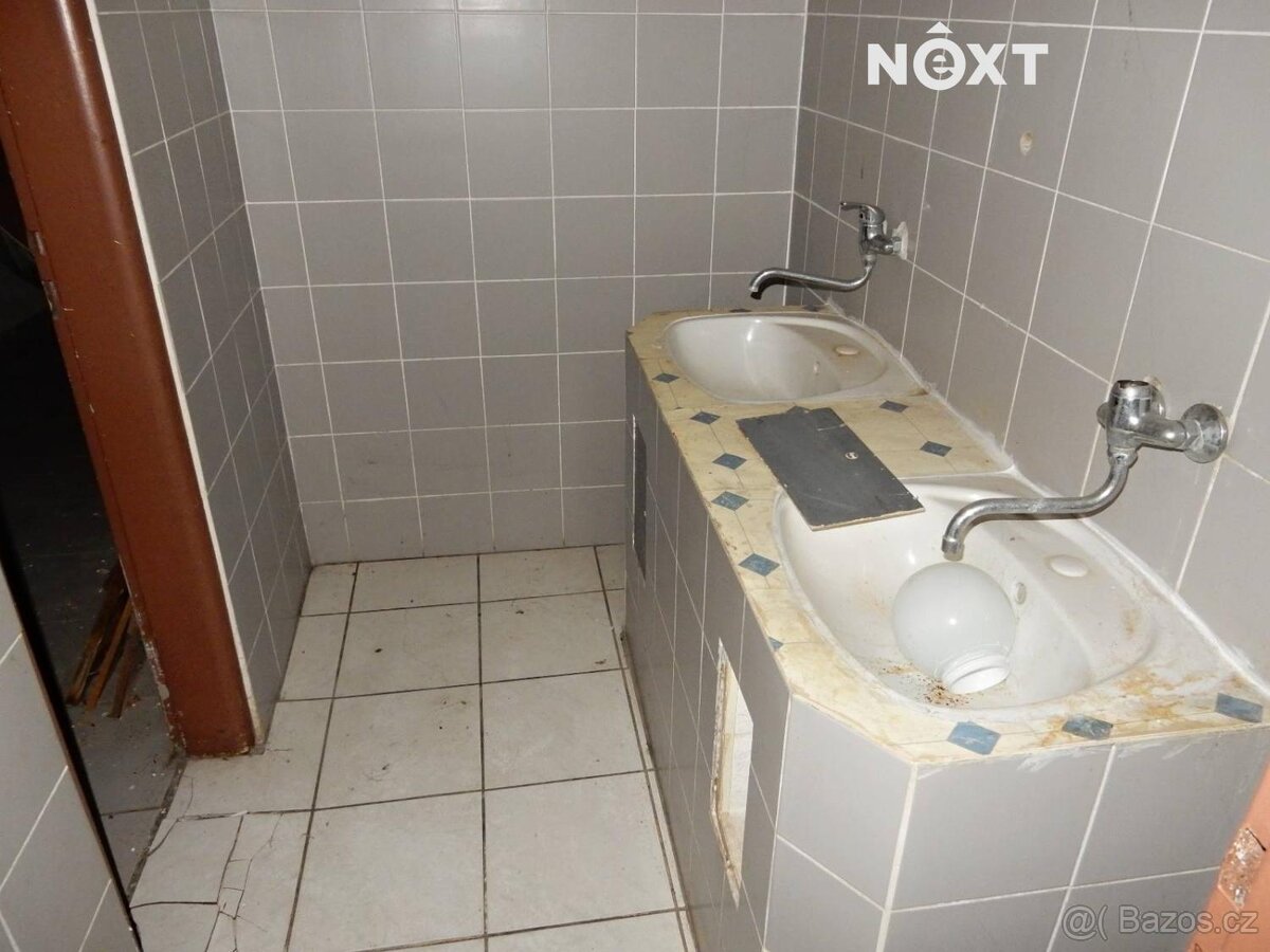 Pronájem komerční Obchodní prostory, 600㎡ - 7