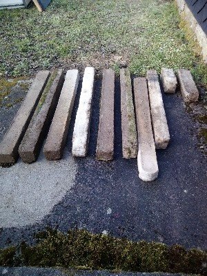 Kabel k míchačce, žárovky,dráty,sloupky,prkna trámky - 7