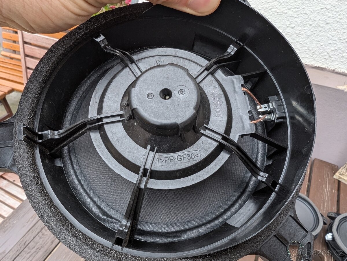 Auto reproduktory 20W Toyota Corolla - 7