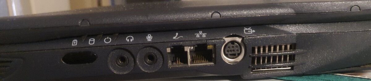 Dell Latitude C640. 14 palců (35 cm) Windows XP Home - 7