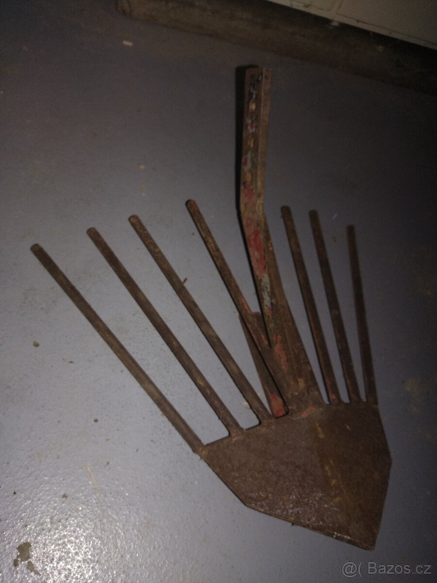 Prodám příslušenství pro kultivátor Mountfield - 7