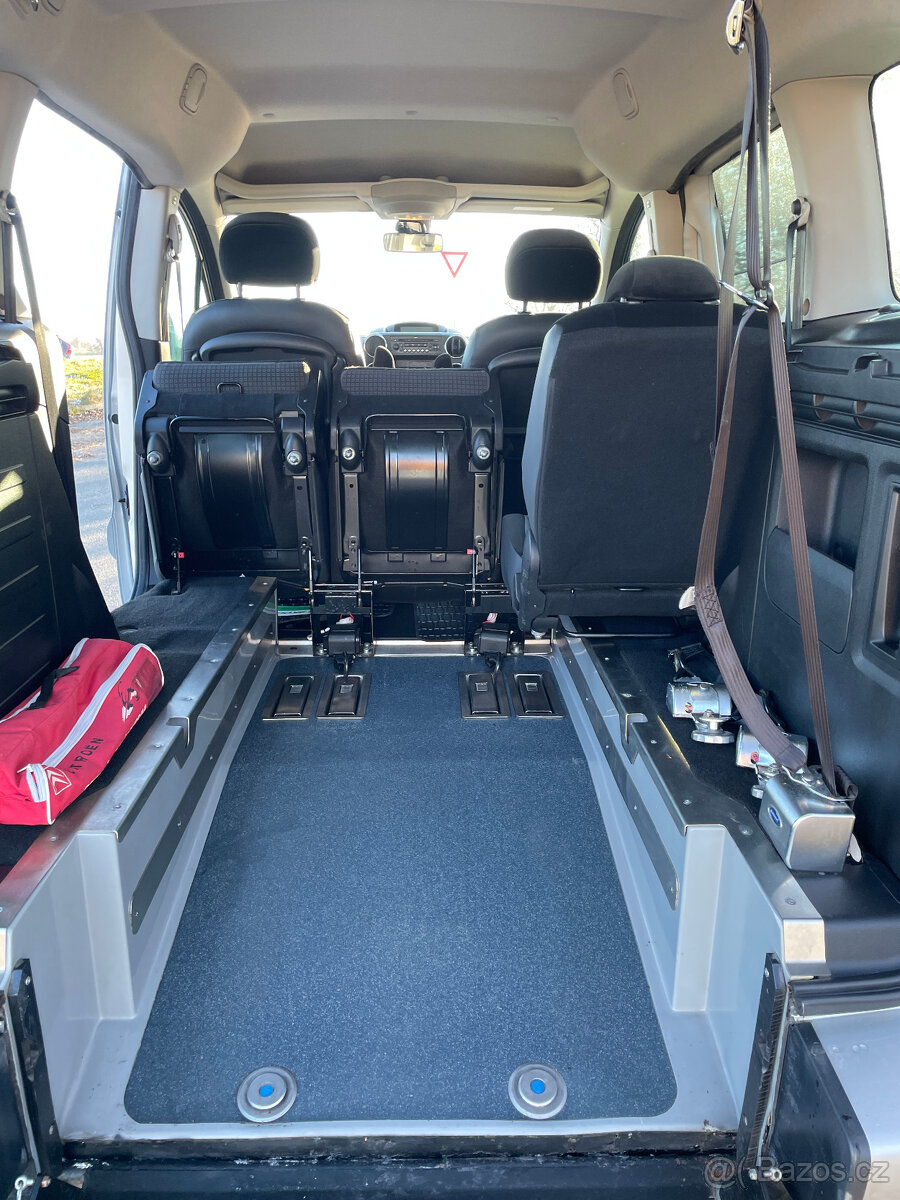 Citroën Berlingo: pro převoz vozíčkáře - 7