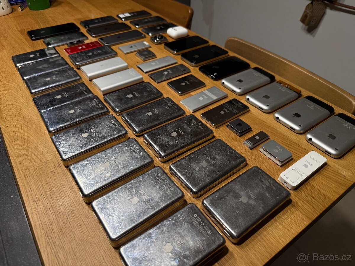 Apple iPod, iPhone sbirka - 7