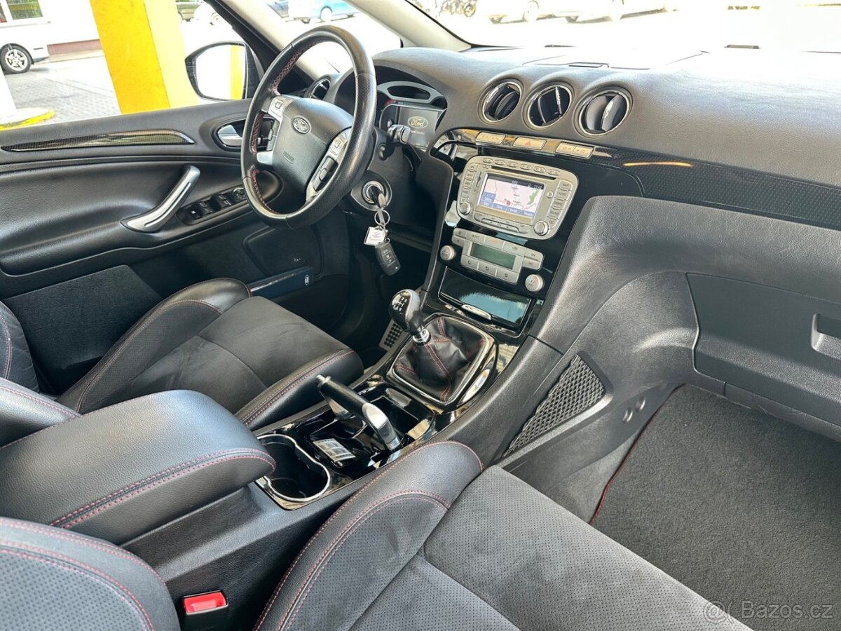 Ford S-MAX 2.0TDCi TITAN.,TOP STAV,7MÍST - 7