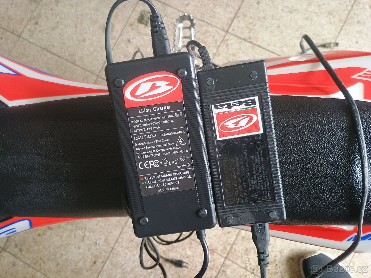 Beta Minicross -E 12 dětská elektromotorka - 7