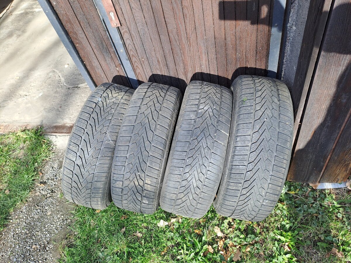 Kola 16" na BMW 1, pneu 195/55 R16, plechové disky a poklic - 7