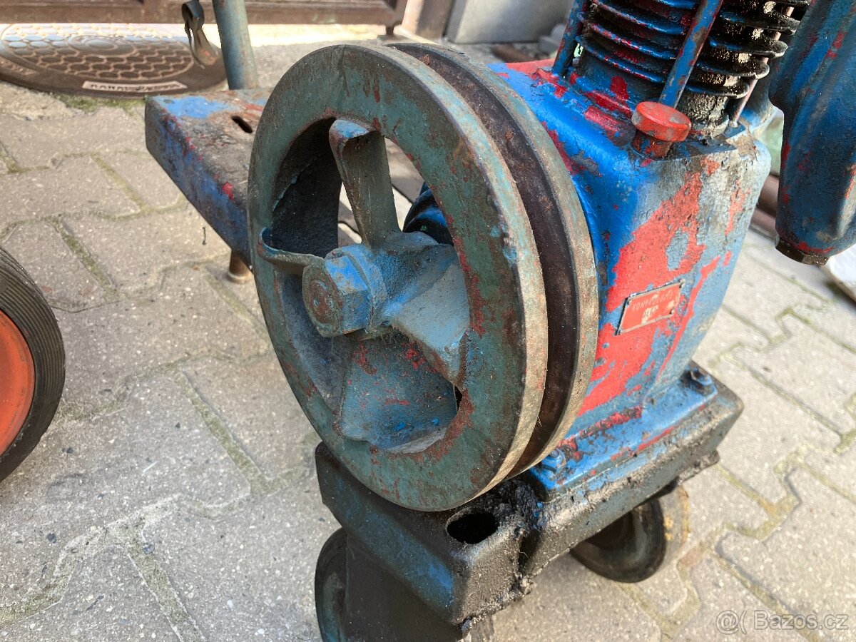 Malý litinový kompresor - 7