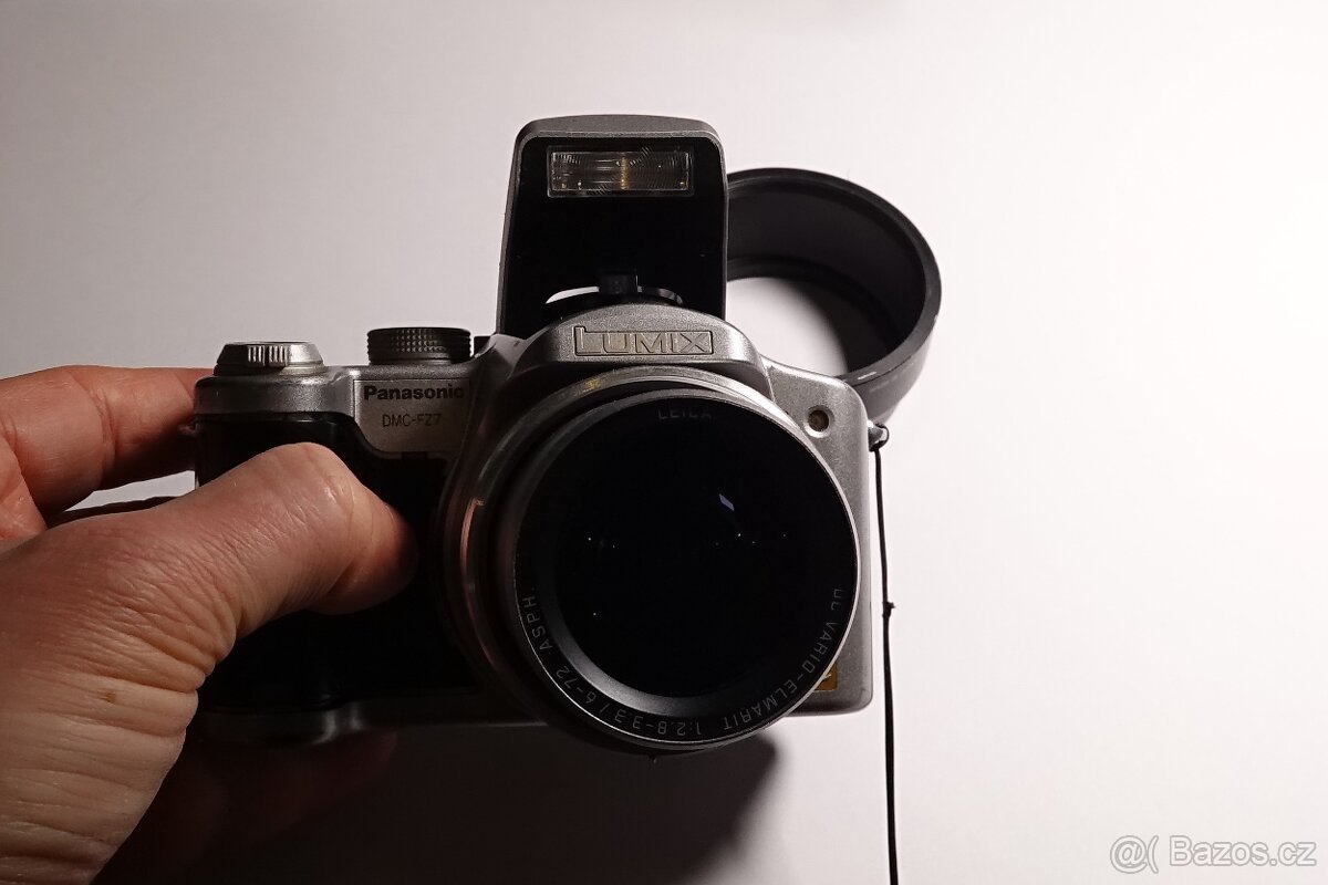PANASONIC LUMIX DMC-FZ7 - 7