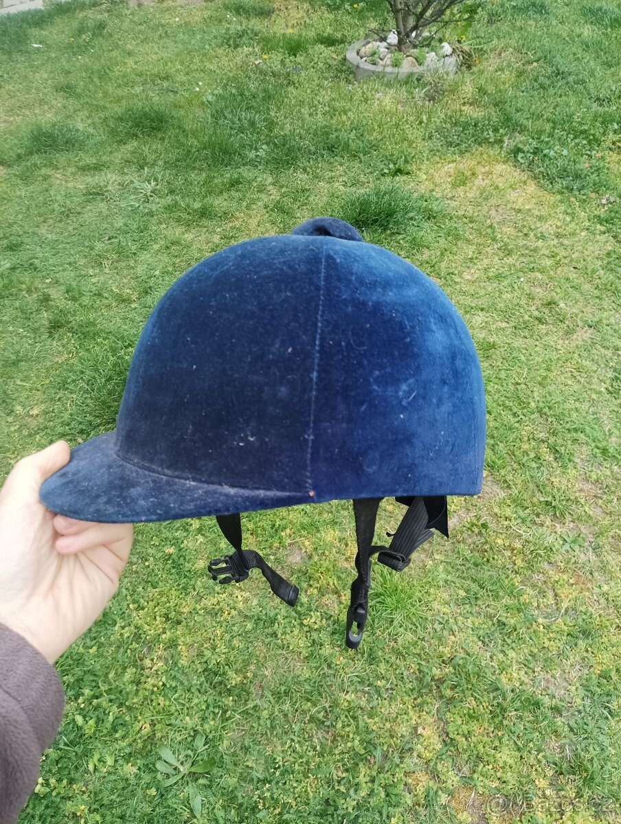 Jezdecká helma - 7