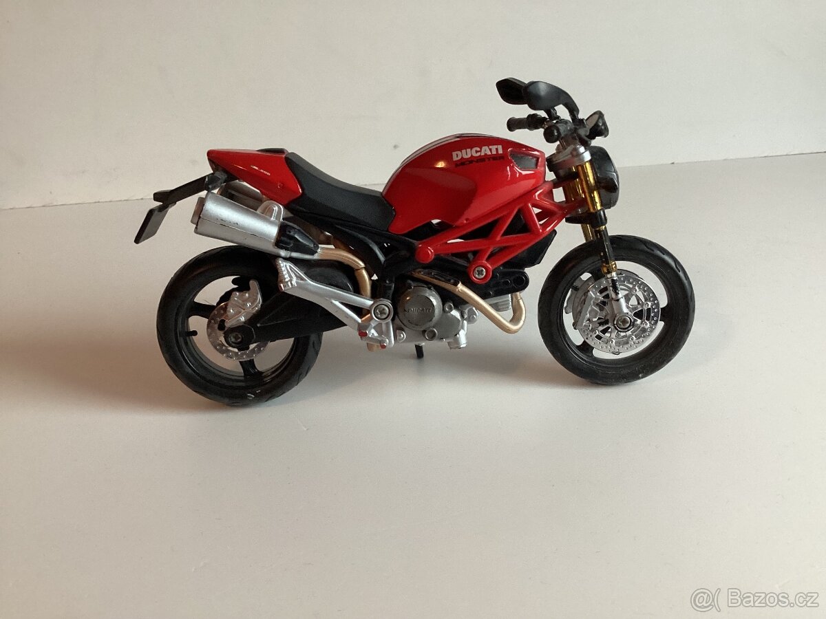 Set motorek Ducati - 7