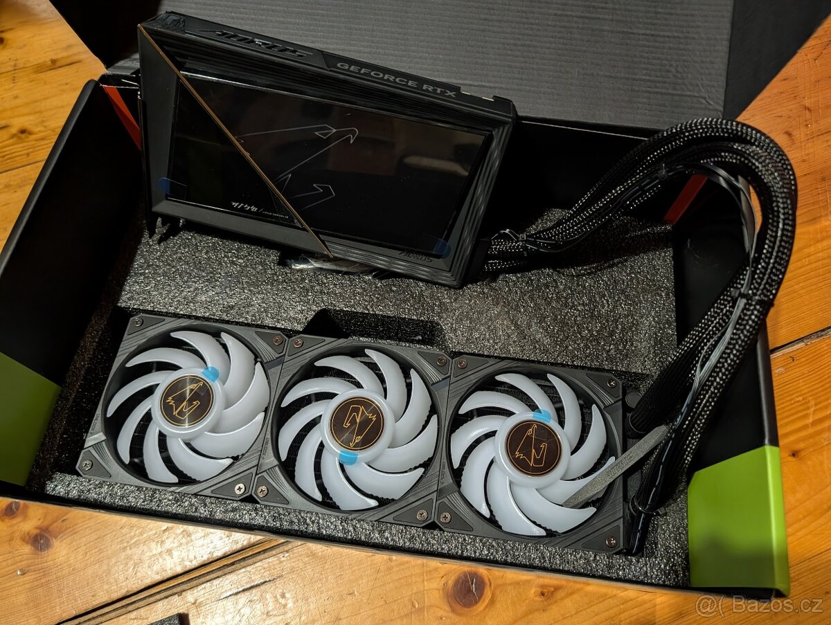 GIGABYTE AORUS GeForce RTX 5090 XTREME WATERFORCE 32G - 7