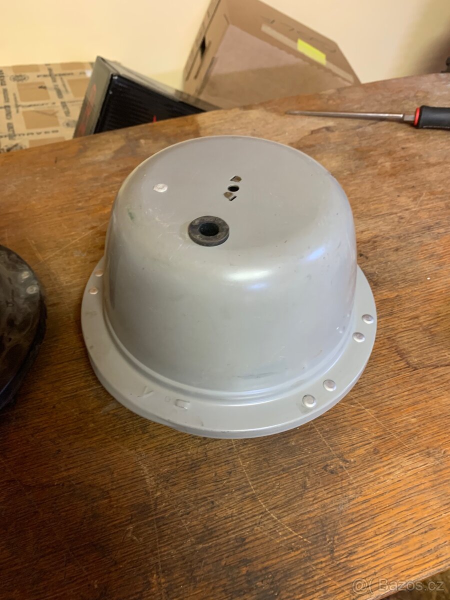 Dva hrnce předního světla Trabant - 7