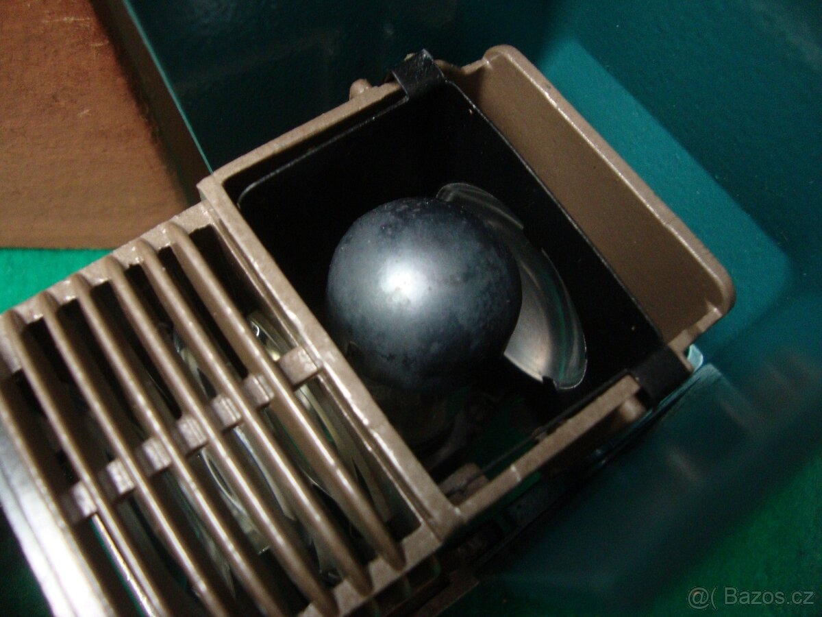 Retro diaprojektor ETJUD MADE IN USSR pěkný stav v krabičce - 7