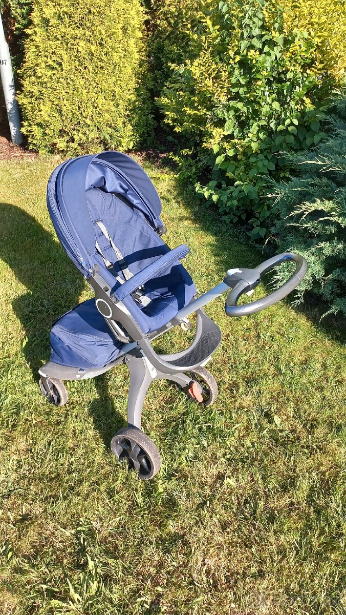 Stokke Xplory 3v1 + iZi základna (Deep Blue) - 7