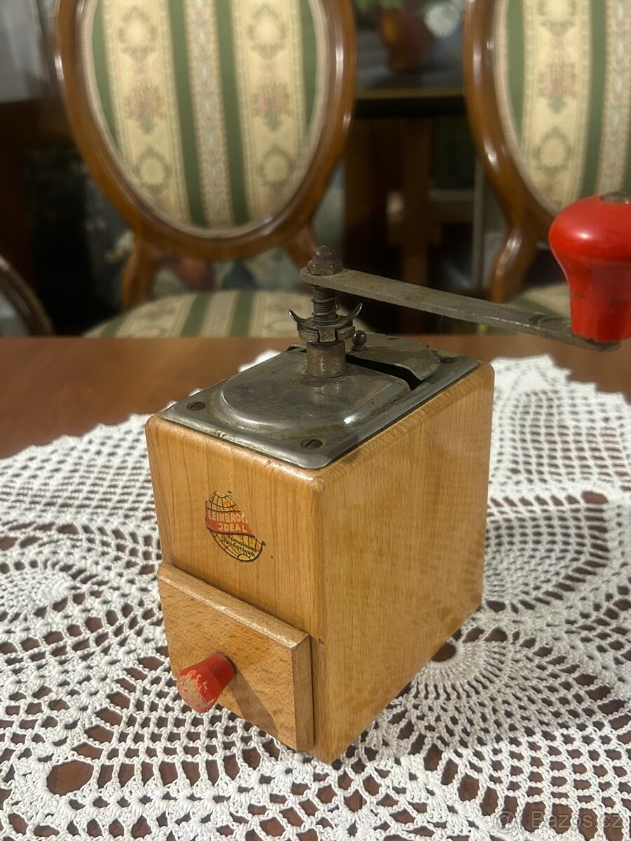 Dřevěný kávomlýnek - 7