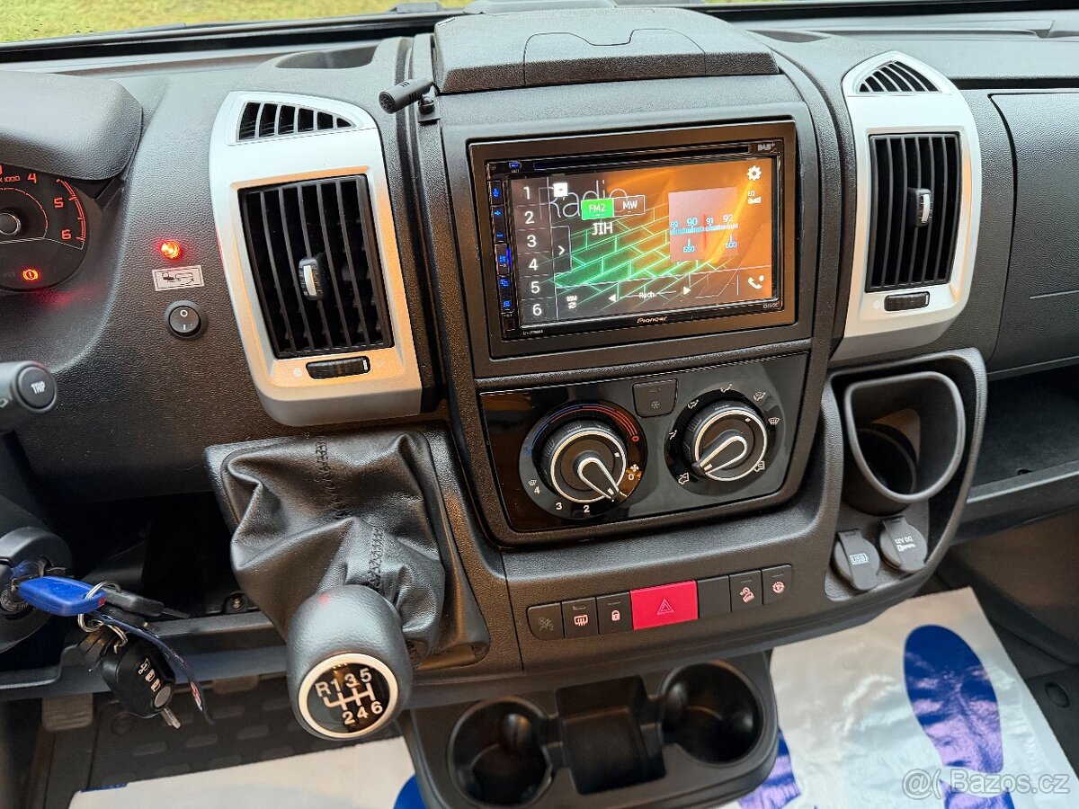 OBYTNÉ AUTO POLOINTEGRÁLNÍ BURSTNER LYSEO TD 727G HARMONY - 7