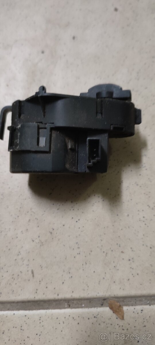 VENTILÁTOR TOPENÍ BMW ŘADA 5 E39 - 7