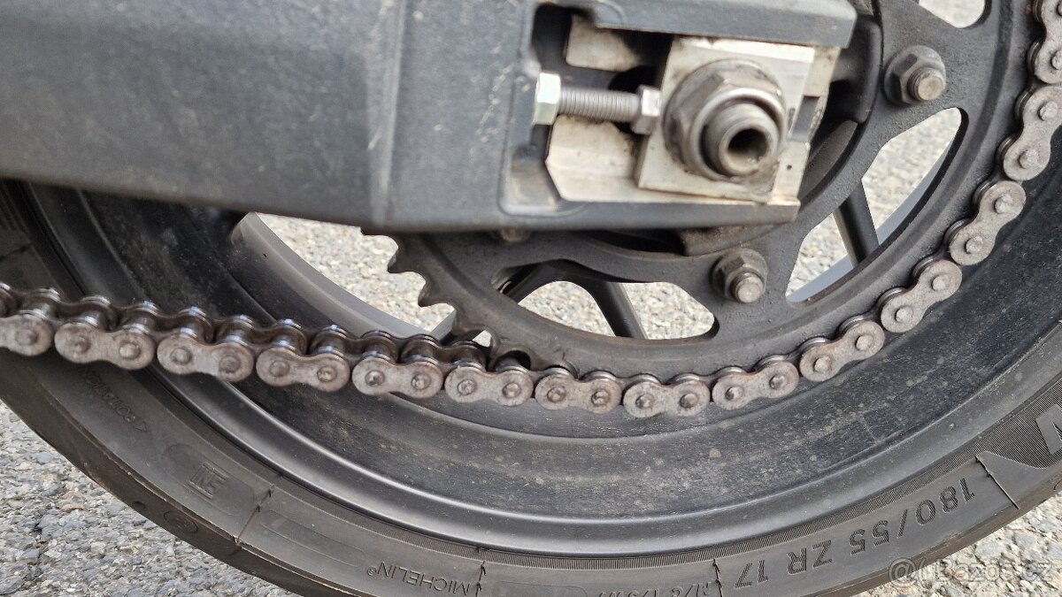 TRIUMPH TIGER 1050 - 7