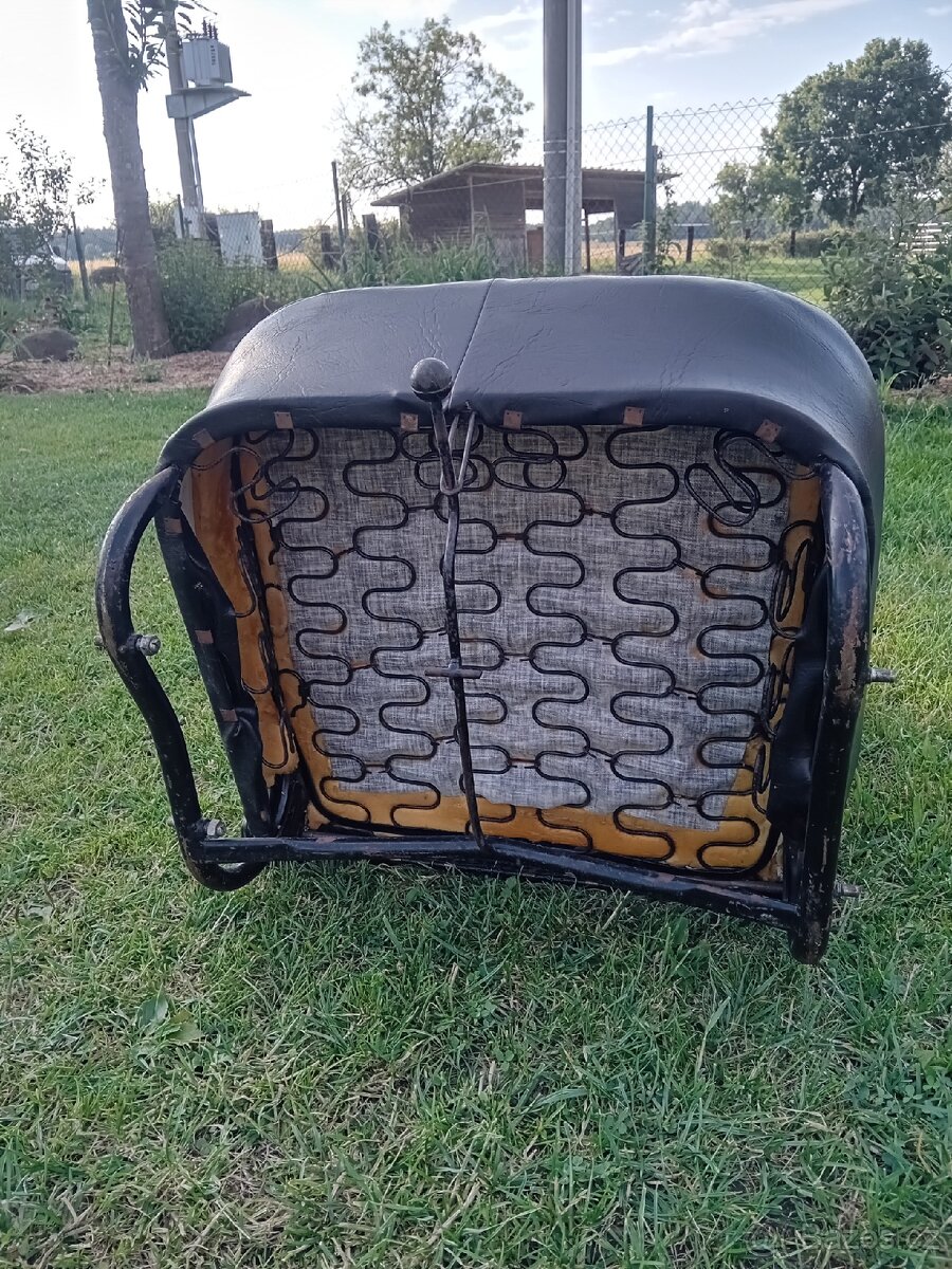 Sedačka Škoda 100 - 7