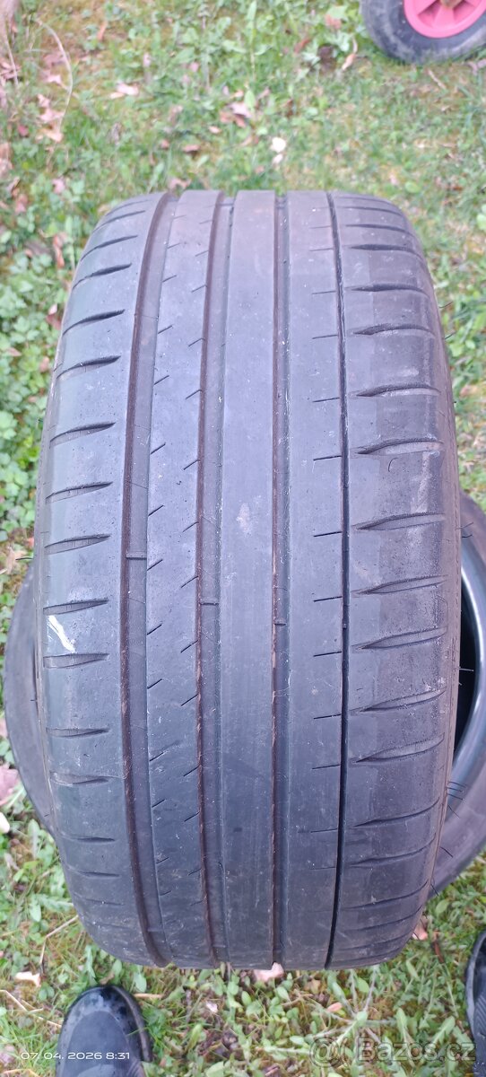 Prodám 4x letní 235/35R19 - 7