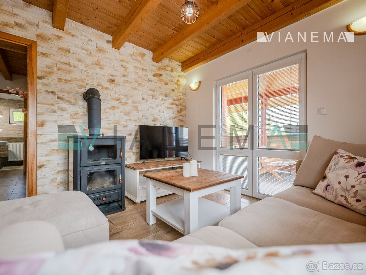 POUZE U NÁSWellness chata-soupisným číslem na hranici ČR/SR - 7