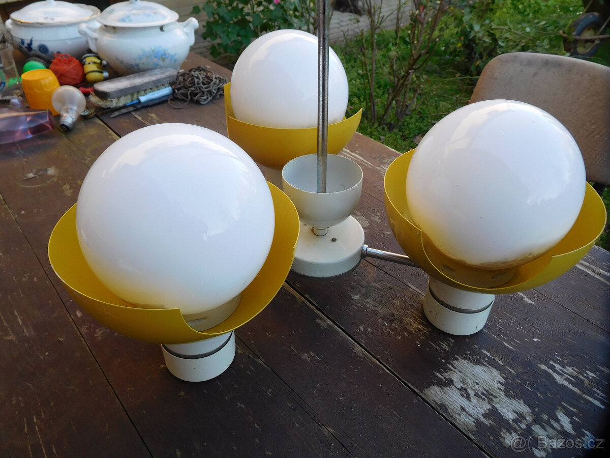 LUSTR NAPAKO - TYP 81339 - BRUSEL - 7