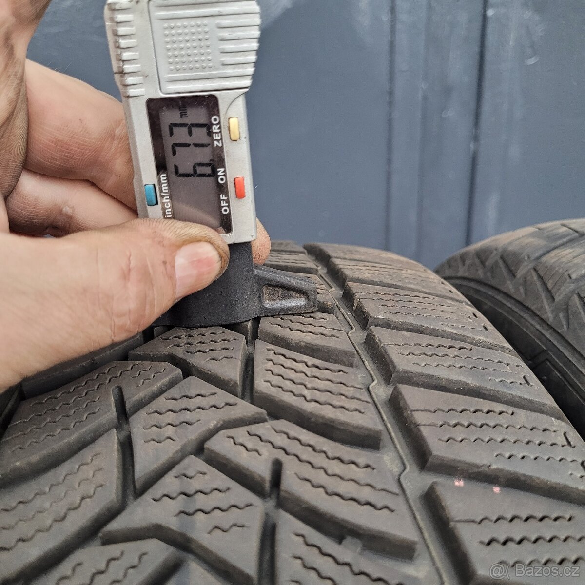 215/55R17 zimní pneu - 7