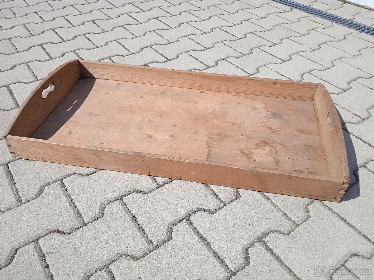 Prodám levně starožitnou dřevěnou truhlu - 7