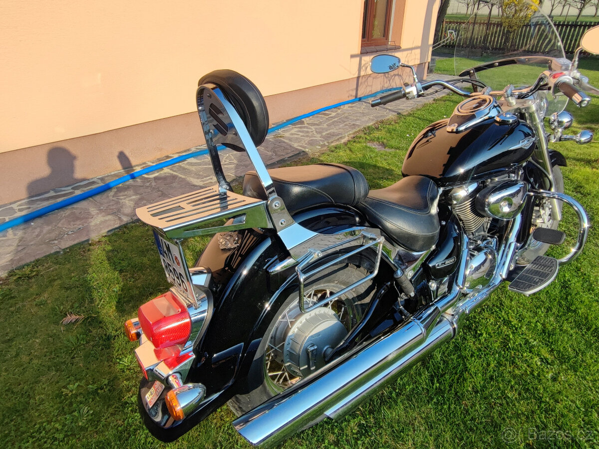 Suzuki Intruder M800 - 7