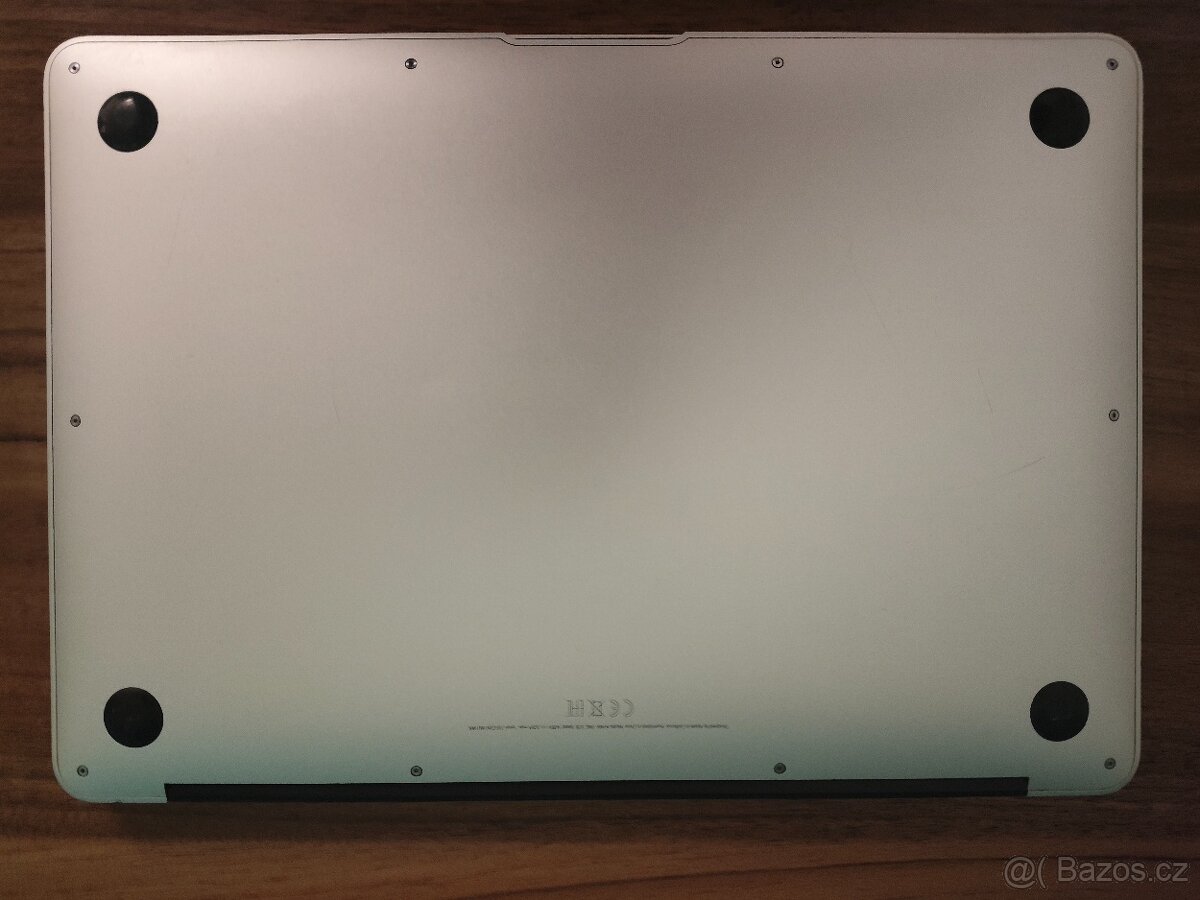 MacBook Air A1466 | i5 • 8GB • 128GB - 7