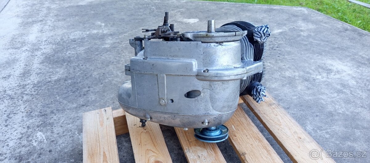 Velorex 350 motor- mechanika - 7
