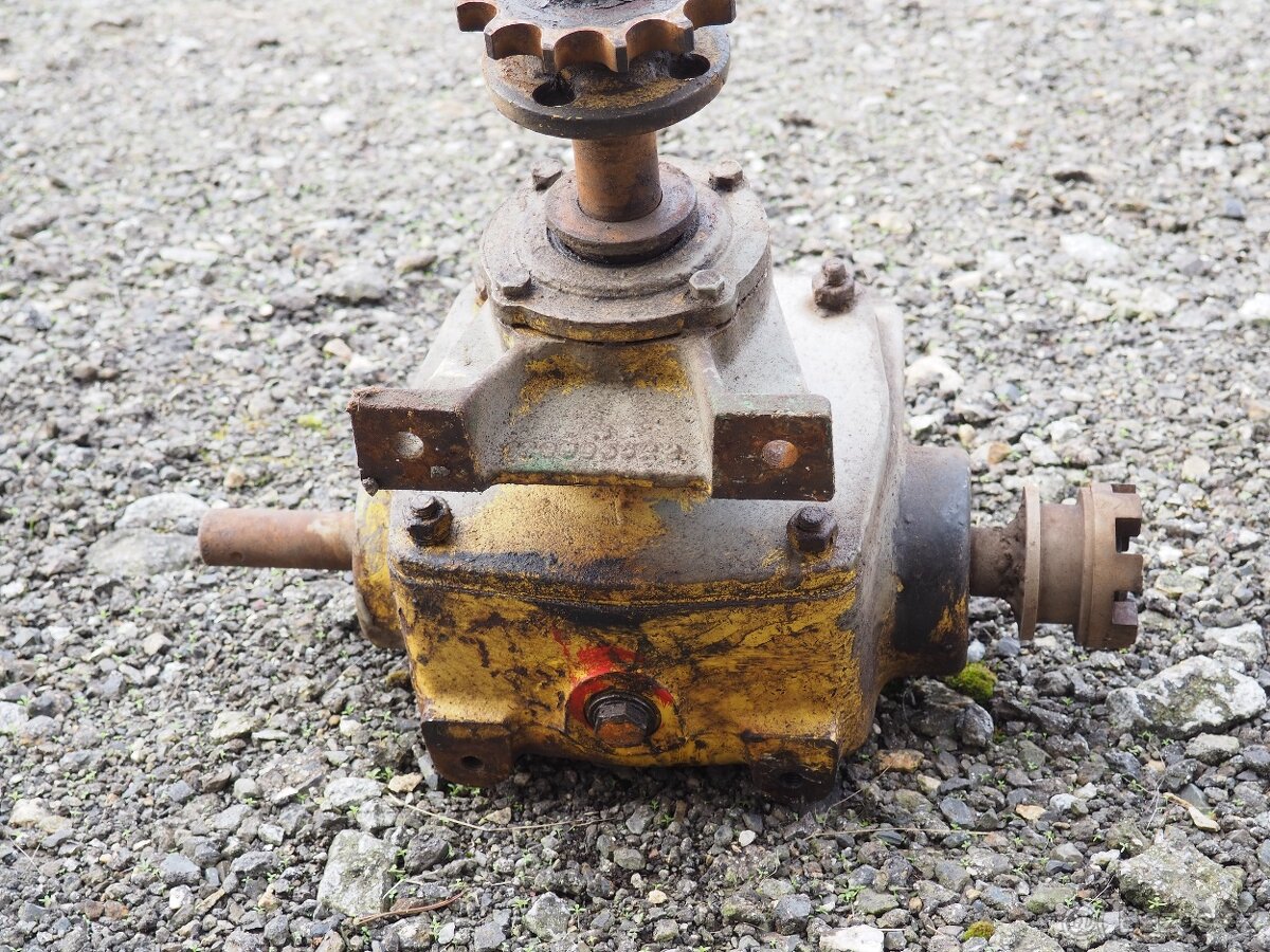 Úhlová převodovka převod - malotraktor - 7