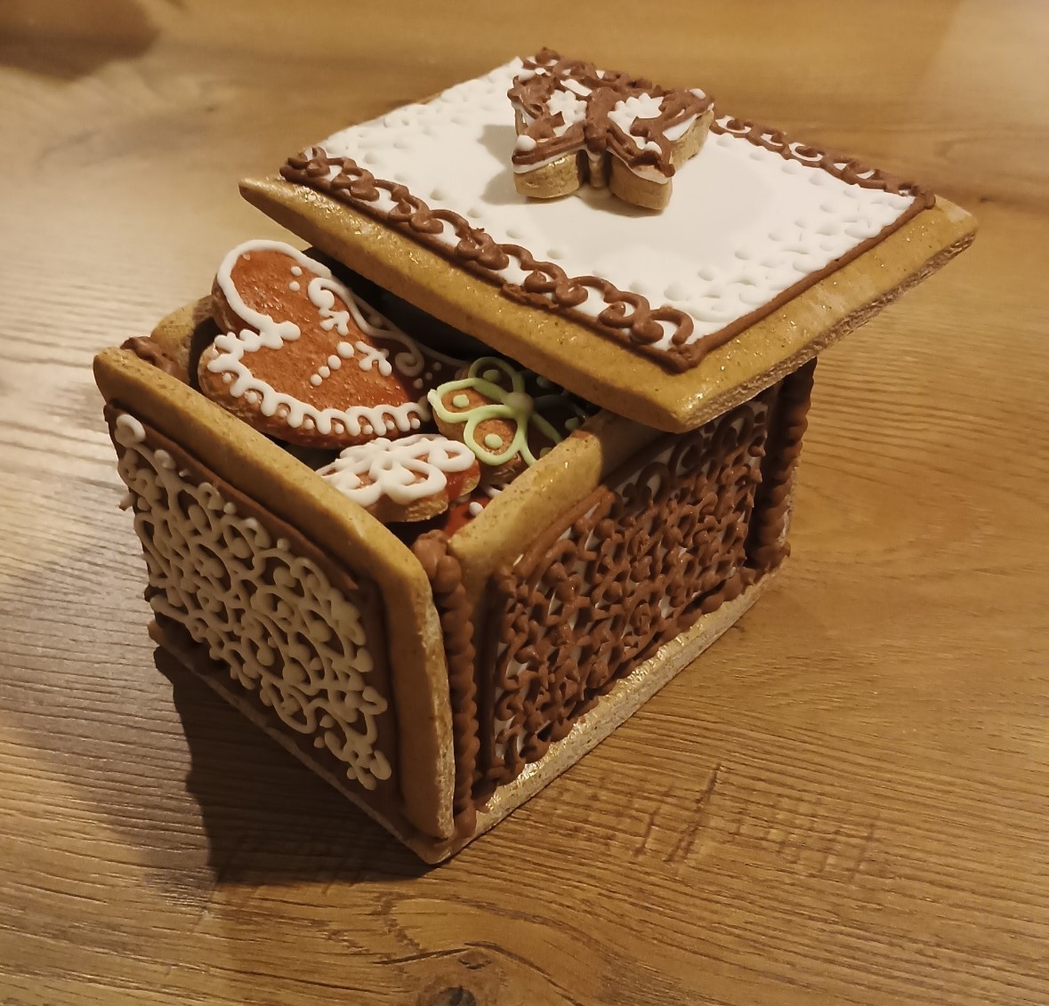 Perníková skříňka s překvapením - dekorace - 7