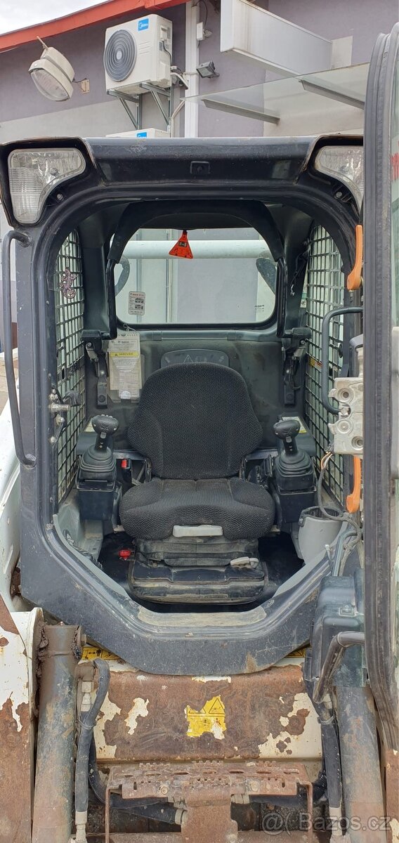 Bobcat smykový nakladač S530 - 7