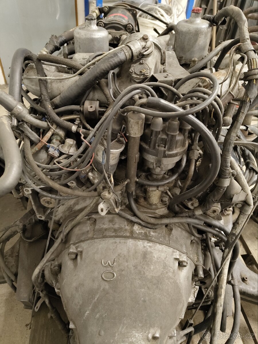 Prodám motor Rolls Royce - 7