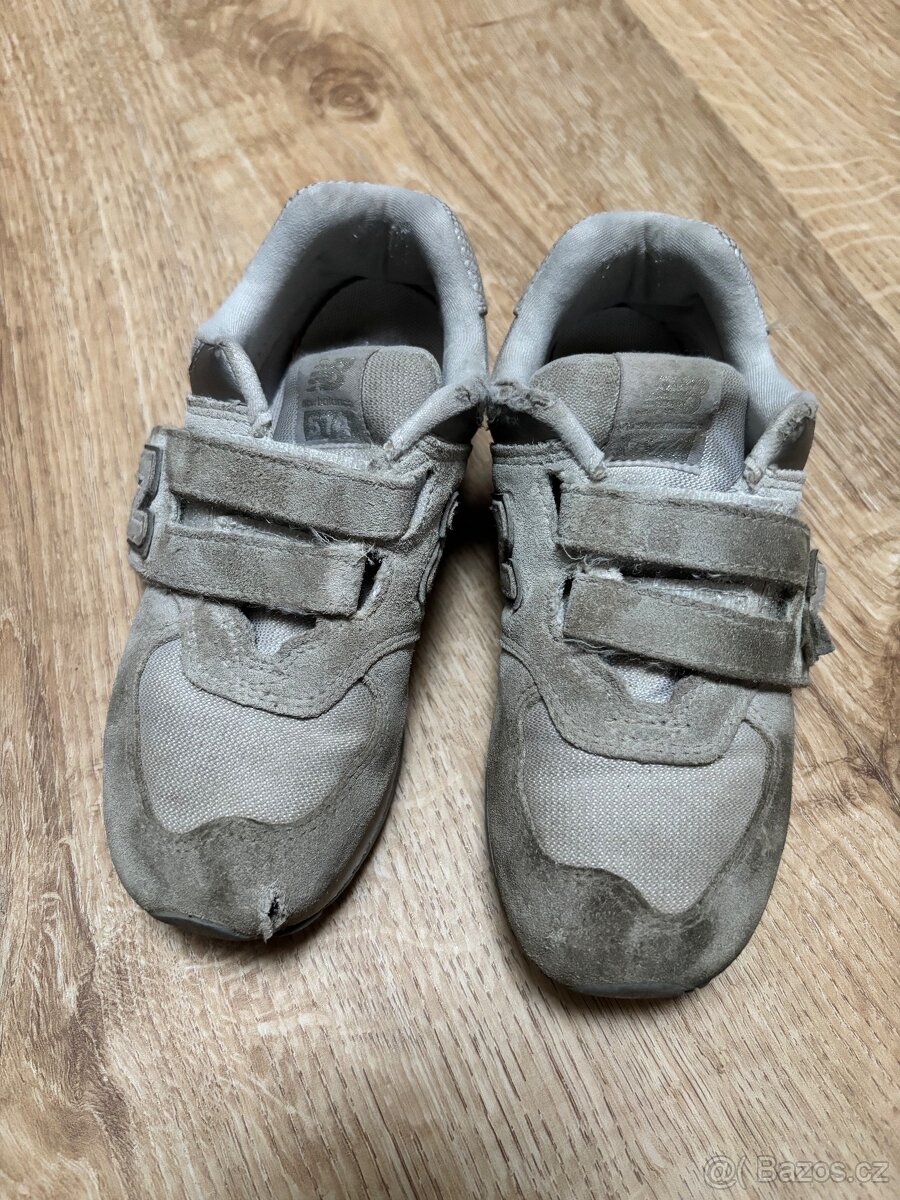 Dvoje dívčí tenisky New Balance, vel. 31 - 7