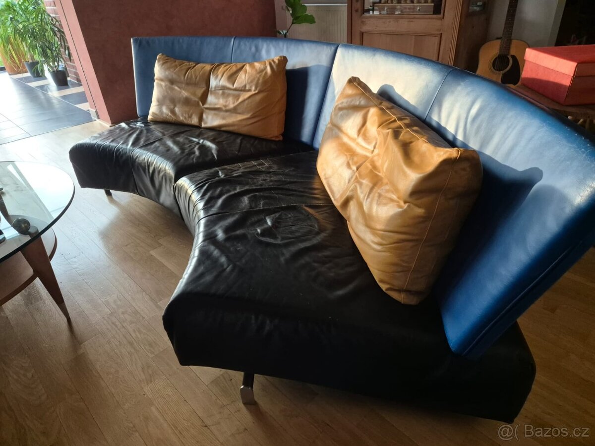 Designový celokožený gauč + křeslo– originální kus z výstavy - 7