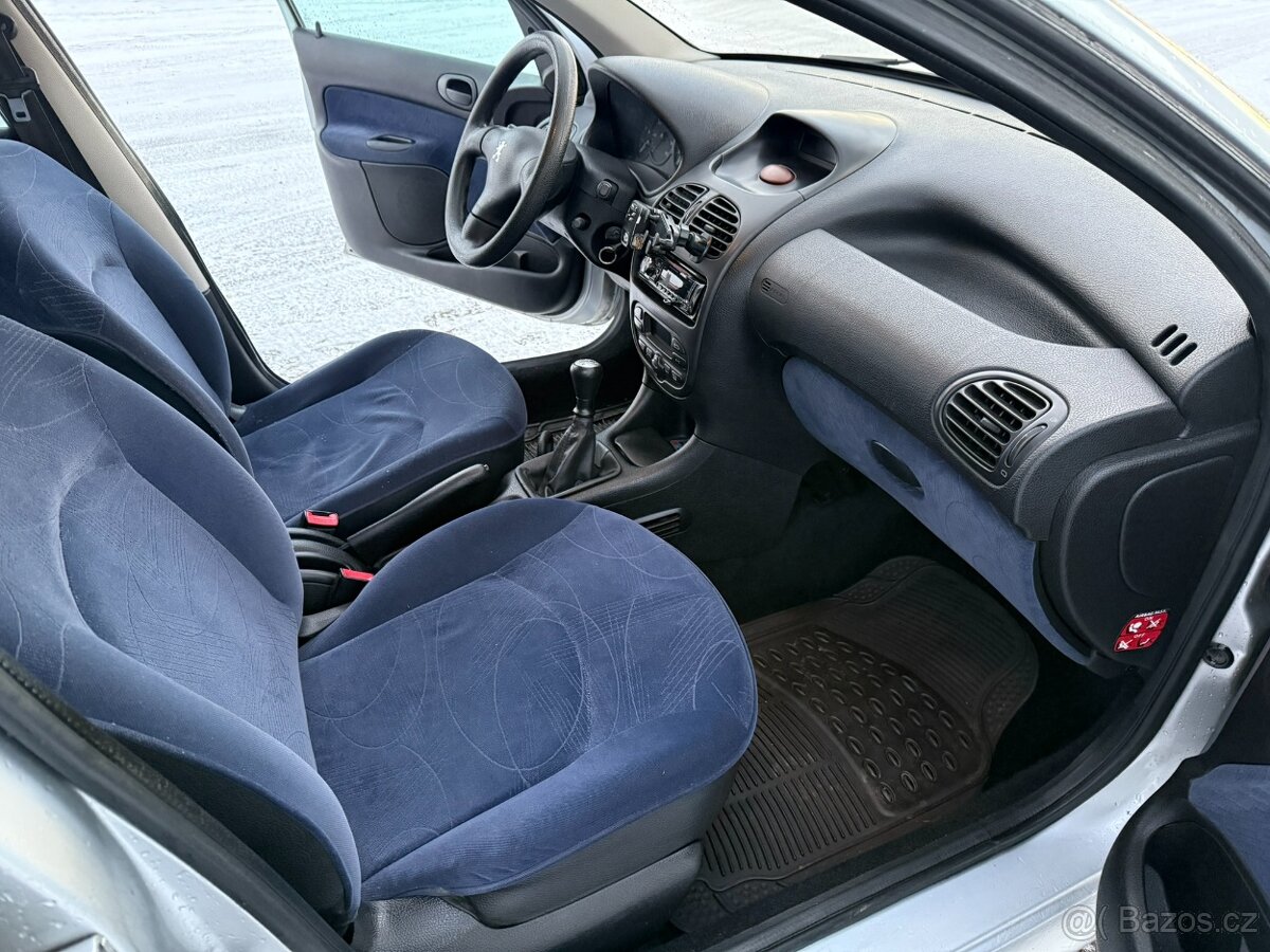 Peugeot 206 1.1i 2001 - 7