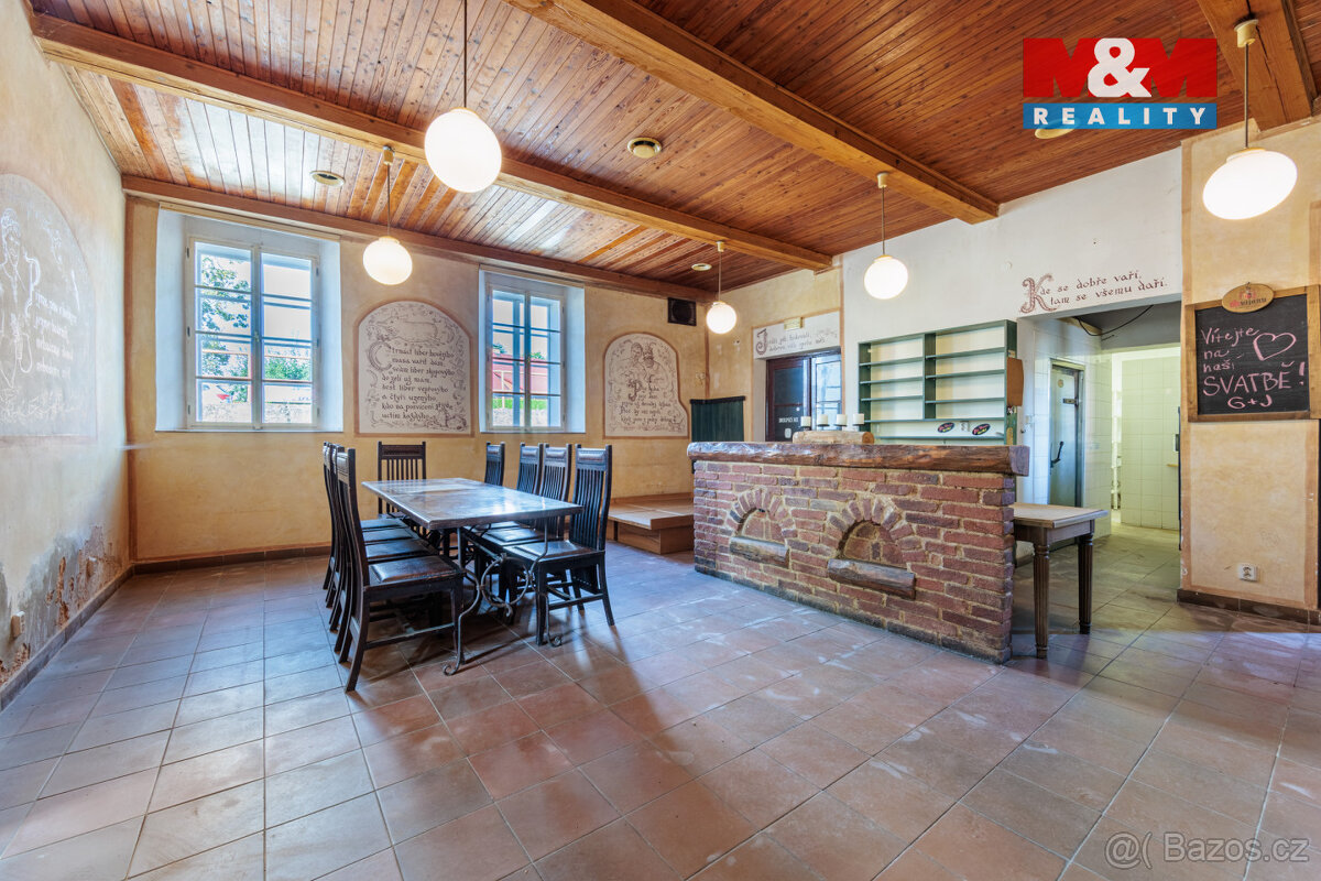 Prodej rodinného domu 500 m², Mlečice - 7