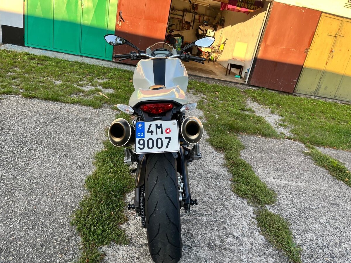 Ducati Monster 696 - 7