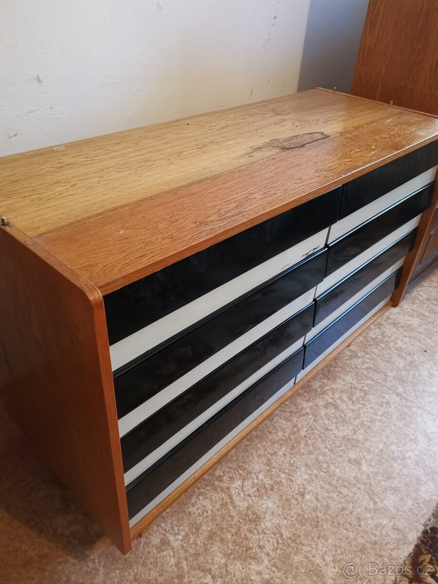 IŘÍ JIROUTEK Komoda U-450 (60. léta) Rezervace do utery - 7