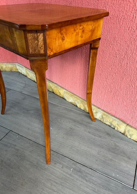 Šicí stolek biedermeier hezký model. - 7