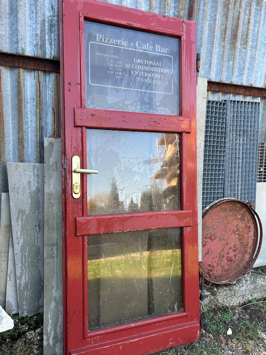 VCHODOVÉ MASIVNÍ DVEŘE - 7