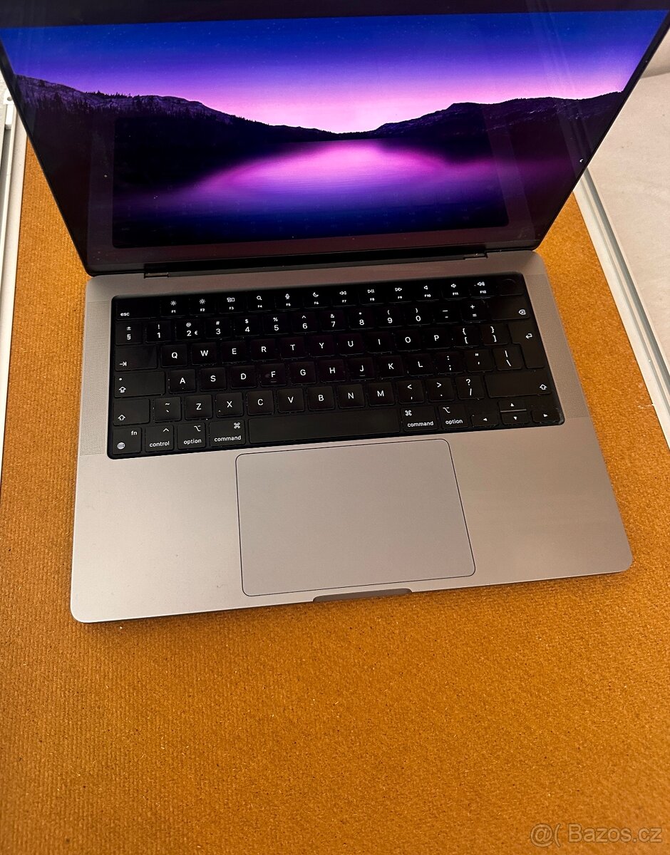 MacBook Pro 14" (M1 Pro, 10-core CPU, 32 GB RAM, 512 GB SSD - 7
