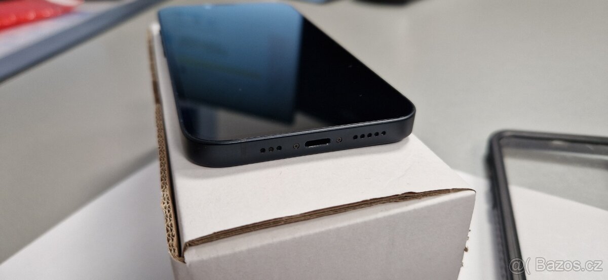 Apple iphone 14 128gb černý - 7