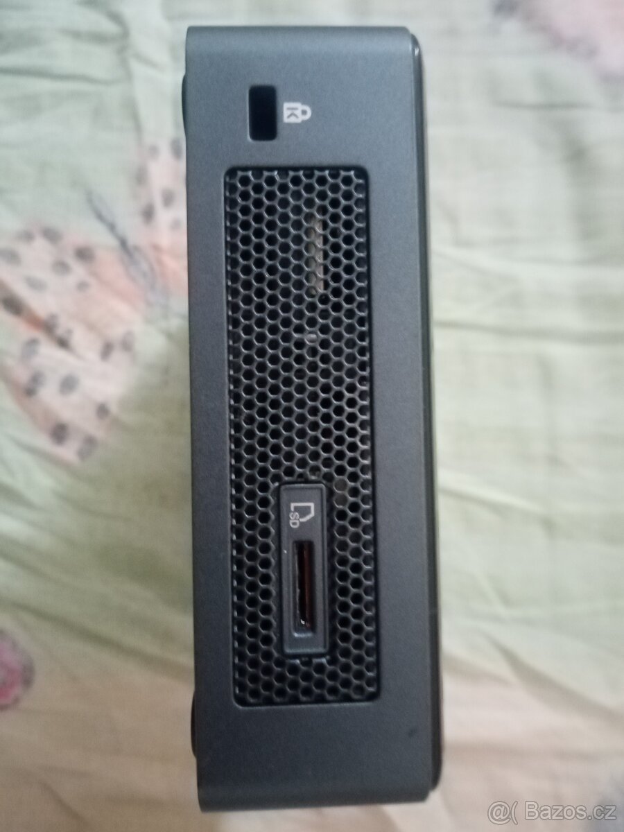 Mini PC Intel BOXNUC8i5BEK2 - 7