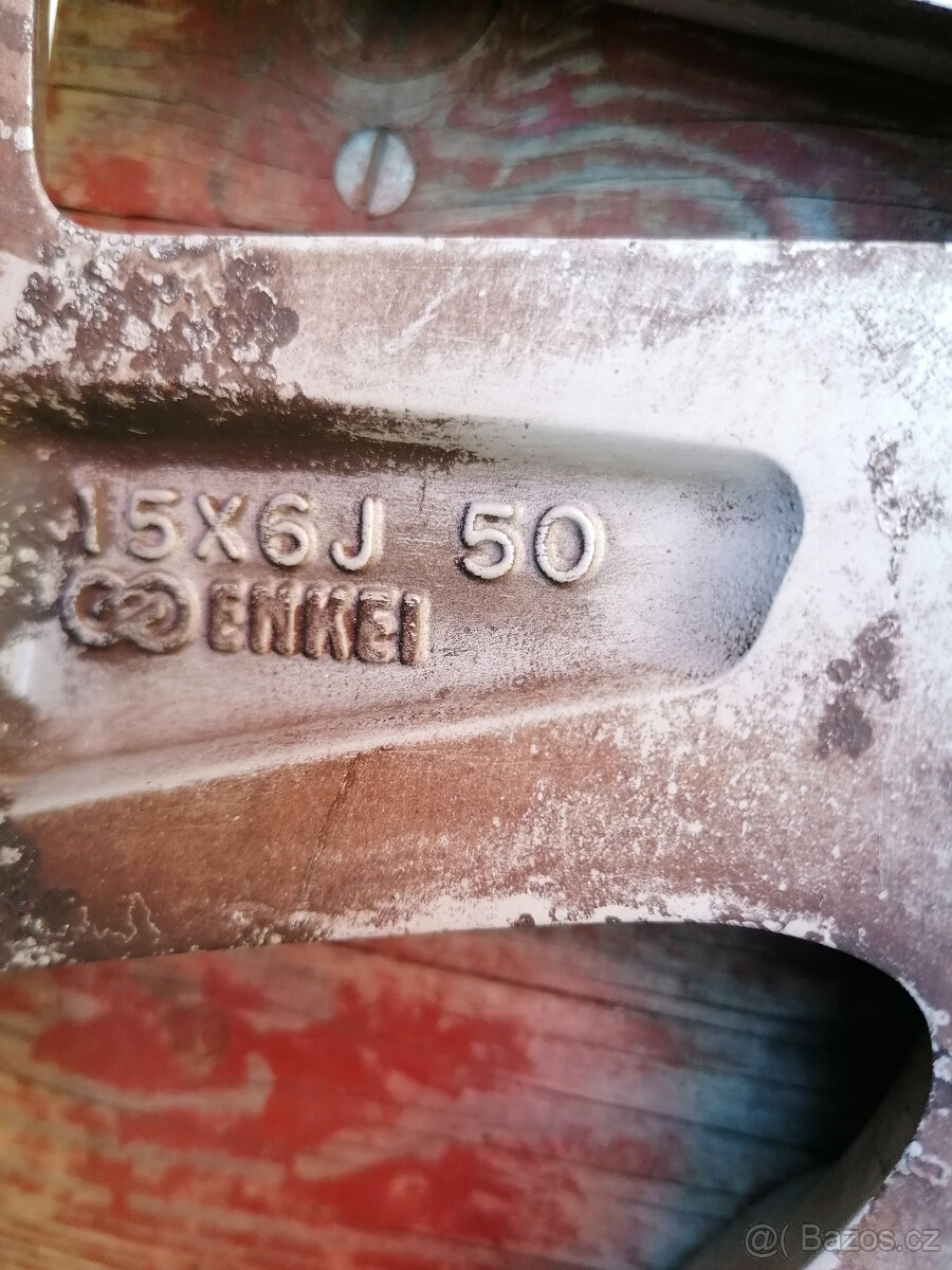 Sada zimních pneu na discích. - 7