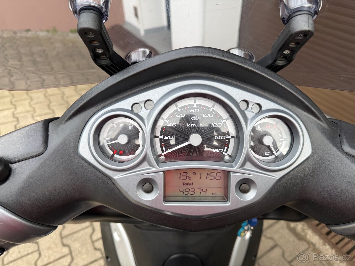 Yamaha Xcity 250 - 7