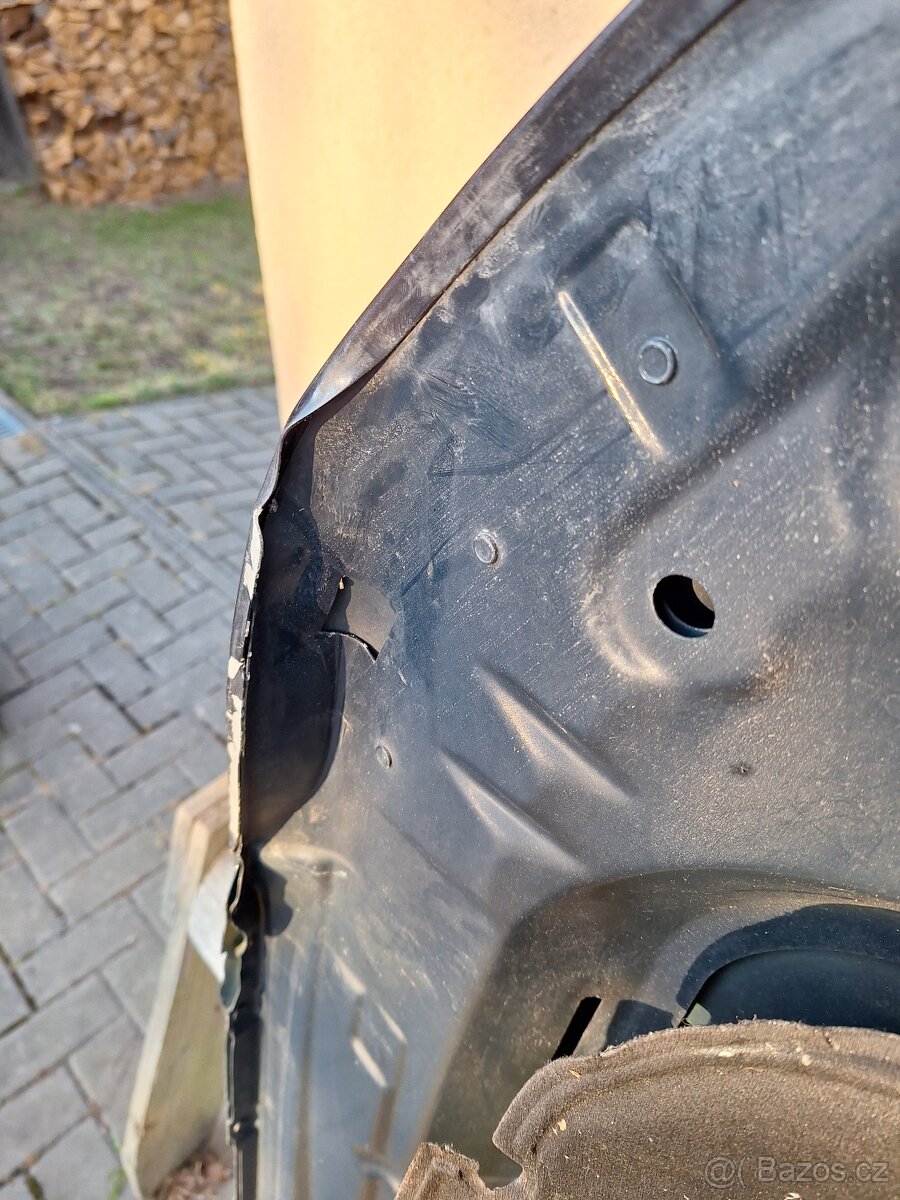 Kapota BMW e60/ E61 - 7